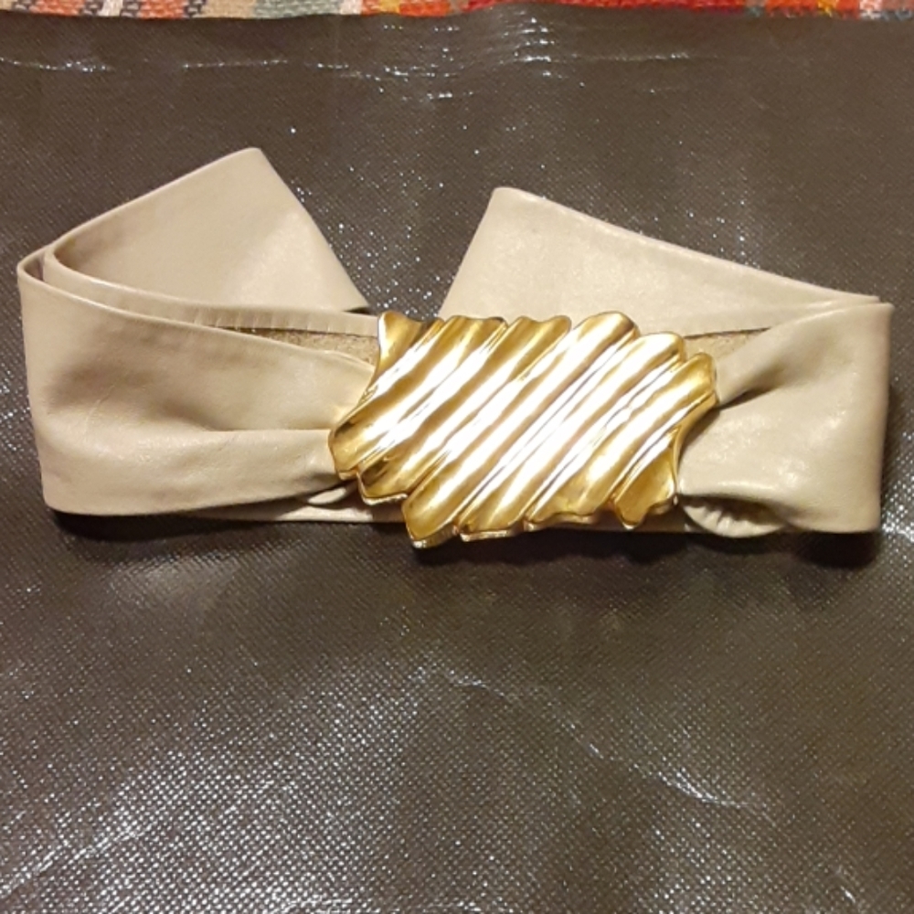 “VINTAGE” Genuine Leather Bold Ornament Belt